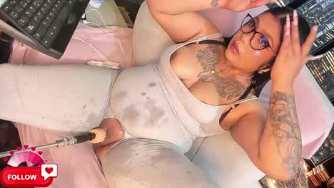 INDEPENDENT MODEL  ITS JUST YOU  ME online show from 03.08.25