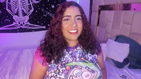 Snapshot of sheeylaroee chatting on 01.04.25 Heidy online show from 01.04.25