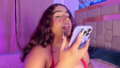 Snapshot of sheeylaroee chatting on 02.12.25 Heidy online show from 02.12.25