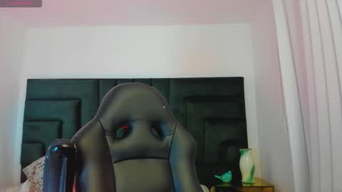 Snapshot of shegoblake chatting on 10.30.25 Shego online show from 10.30.25