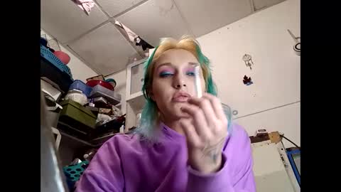 Shelby holes online show from 03.12.25