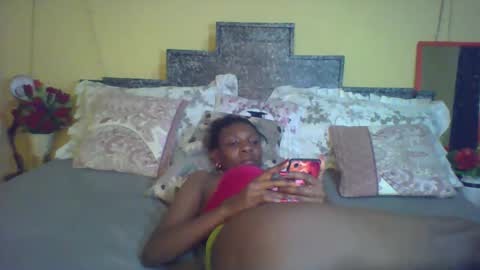 Snapshot of shelia420715 chatting on 02.06.25 shelia420715 online show from 02.06.25