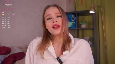 Snapshot of sheliamuyres chatting on 04.23.26 Lina online show from 04.23.26