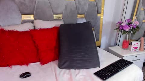 Snapshot of shellbydior chatting on 03.12.25 shellbydior online show from 03.12.25