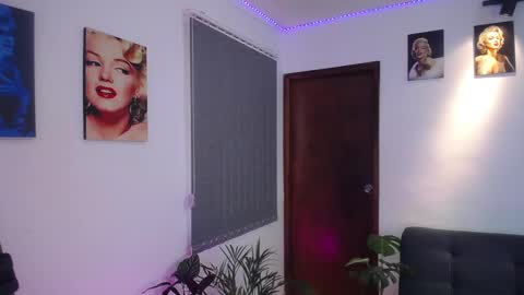 Snapshot of shellsy_hans chatting on 02.04.25 Shellsy H online show from 02.04.25