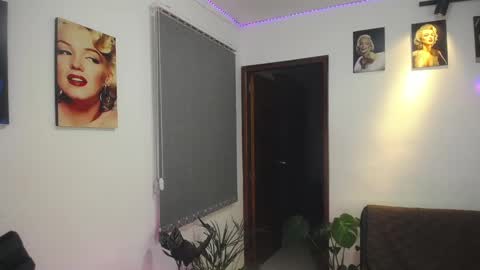 Snapshot of shellsy_hans chatting on 02.23.25 Shellsy H online show from 02.23.25