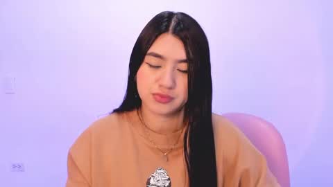 Snapshot of shelly_rohades chatting on 10.13.25 online show from 10.13.25