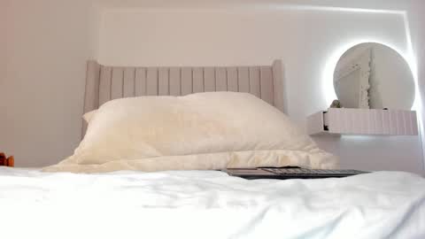 shelynna_azzul online show from 01.27.25