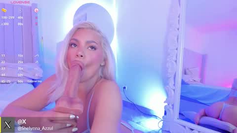 shelynna_azzul online show from 10.20.25