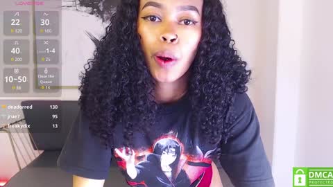 Snapshot of shenna_brunette_ chatting on 01.16.25 Shenna online show from 01.16.25