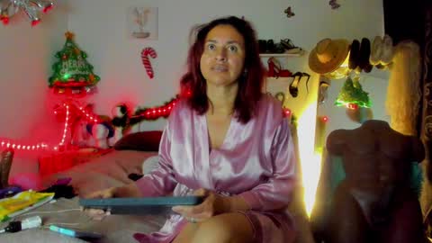 Snapshot of sherahade chatting on 12.22.24 shera hade online show from 12.22.24