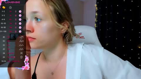 Snapshot of sherill_brill chatting on 03.12.25 Sheril online show from 03.12.25