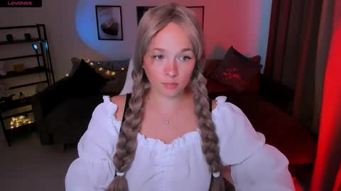 Snapshot of sherill_brill chatting on 09.28.25 Sheril online show from 09.28.25