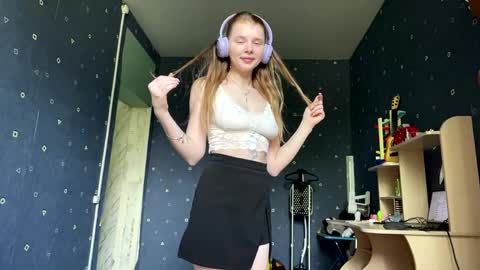 Snapshot of sherlyncreagh chatting on 05.14.26 Kaayy online show from 05.14.26