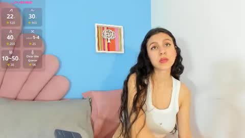 Snapshot of shery_milk chatting on 07.18.26 Shery online show from 07.18.26