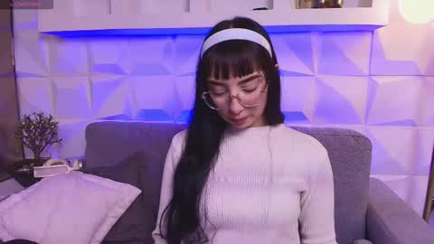 Snapshot of sherydan_love chatting on 03.04.26 mia online show from 03.04.26