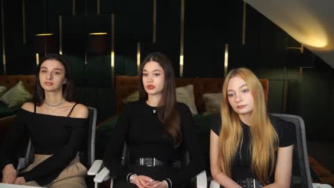 Snapshot of sheryl_elegance chatting on 12.17.24 Sheryl online show from 12.17.24