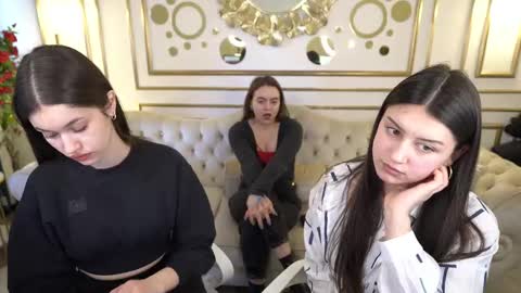 Snapshot of sheryl_elegance chatting on 03.04.25 Sheryl online show from 03.04.25