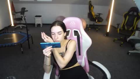 Snapshot of sheryl_elegance chatting on 10.08.25 Sheryl online show from 10.08.25