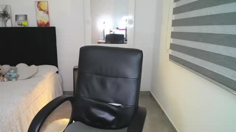 Snapshot of sheryl_stone2 chatting on 02.04.25 Sheryl Stone2 online show from 02.04.25