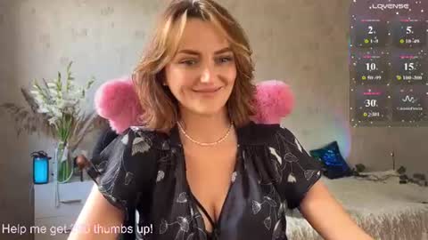 Snapshot of sheslike_firstlove chatting on 07.24.26 Vanessa online show from 07.24.26