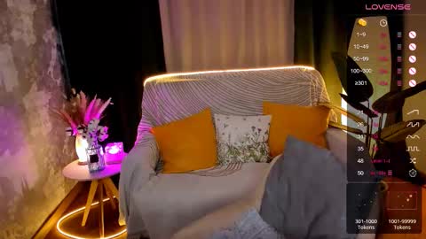 Hello guys my name is Aemilia online show from 11.16.25