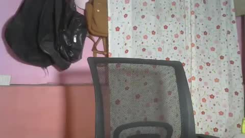 shimmering_kate online show from 12.12.24