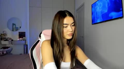 Shineel online show from 02.17.26