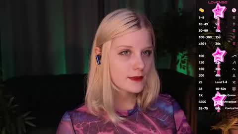 Snapshot of shinejoan chatting on 09.12.25 help me reach my first 25 thumbs up online show from 09.12.25