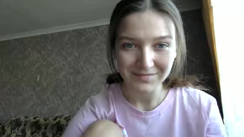 Snapshot of shining_pearl chatting on 03.08.25 Jesica online show from 03.08.25