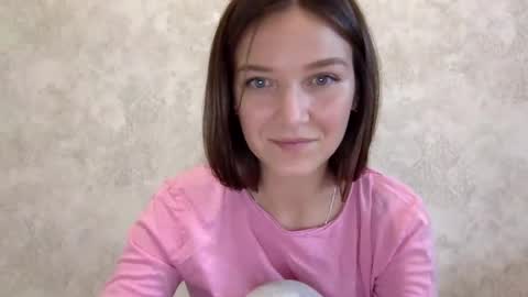 Snapshot of shining_pearl chatting on 09.19.25 Jesica online show from 09.19.25