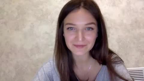 Snapshot of shining_pearl chatting on 10.03.25 Jesica online show from 10.03.25