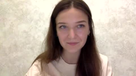 Snapshot of shining_pearl chatting on 10.18.25 Jesica online show from 10.18.25