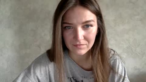 Snapshot of shining_pearl chatting on 10.23.25 Jesica online show from 10.23.25