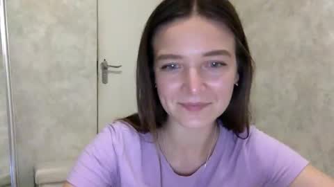 Snapshot of shining_pearl chatting on 11.08.25 Jesica online show from 11.08.25