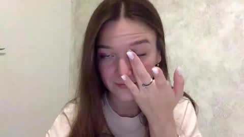 Snapshot of shining_pearl chatting on 11.12.25 Jesica online show from 11.12.25