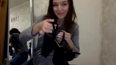 Snapshot of shining_pearl chatting on 11.14.25 Jesica online show from 11.14.25