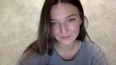 Snapshot of shining_pearl chatting on 11.25.25 Jesica online show from 11.25.25