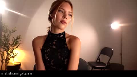 Snapshot of shiningstarrr chatting on 07.10.26 Nika online show from 07.10.26
