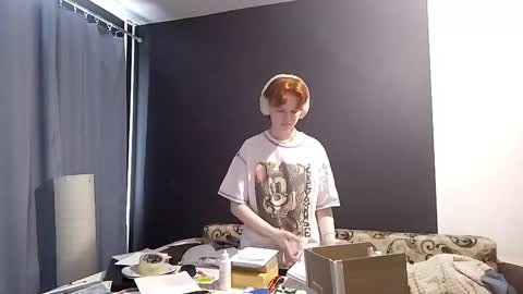 Snapshot of shinpestano chatting on 02.14.26 Emma online show from 02.14.26