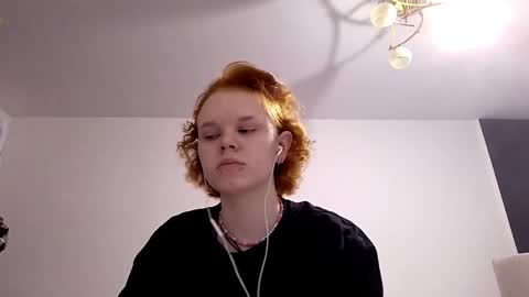 Snapshot of shinpestano chatting on 02.26.26 Emma online show from 02.26.26