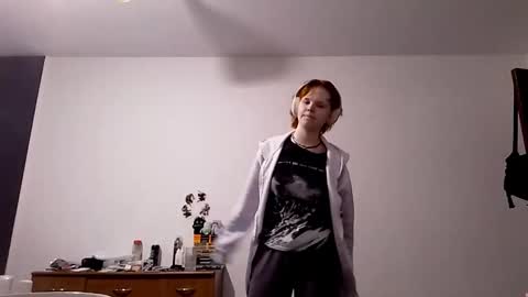 Snapshot of shinpestano chatting on 02.28.26 Emma online show from 02.28.26