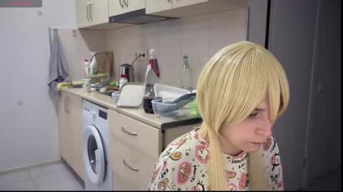 Im Lilu Rosenblum  Guys I have   ----Ill be glad to see you there online show from 09.28.25