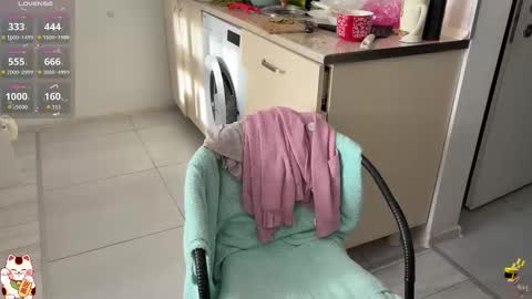 Im Lilu Rosenblum  Guys I have   ----Ill be glad to see you there online show from 12.21.25