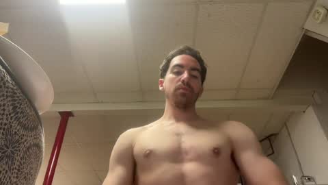 Snapshot of shirtlesshunk15 chatting on 06.13.26 shirtlesshunk15 online show from 06.13.26
