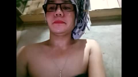 Snapshot of shomaigirl chatting on 01.05.25 Fiona online show from 01.05.25