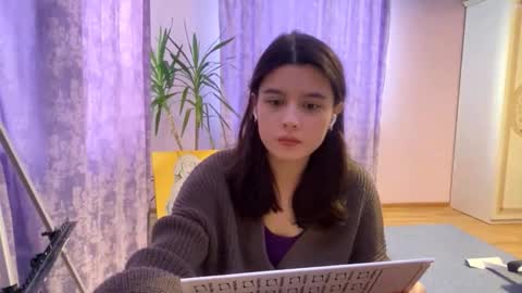 Snapshot of shontagrabowski chatting on 01.19.26 Marie online show from 01.19.26