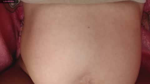 Snapshot of shopiagarcia_ chatting on 02.10.25 lamai online show from 02.10.25