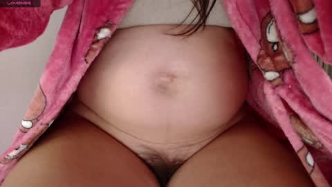 Snapshot of shopiagarcia_ chatting on 02.11.25 lamai online show from 02.11.25