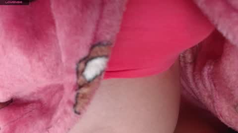 Snapshot of shopiagarcia_ chatting on 02.28.25 lamai online show from 02.28.25